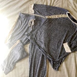 Vera Wang Lounge/Sleepwear Set